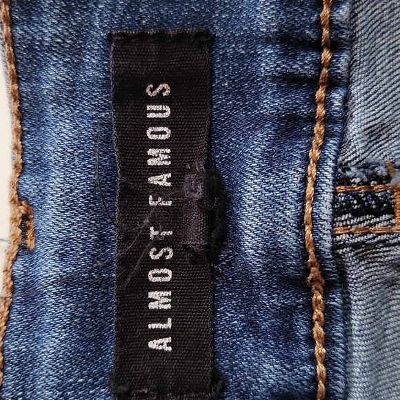 Almost Famous Distressed Jeans - Picture 3 of 7